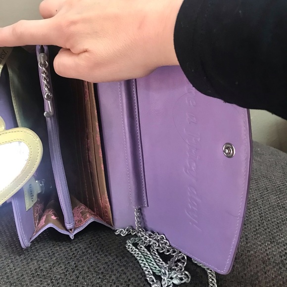 HOST PIC 12/18 Juicy Couture very vintage leather convertible - Picture 7 of 16